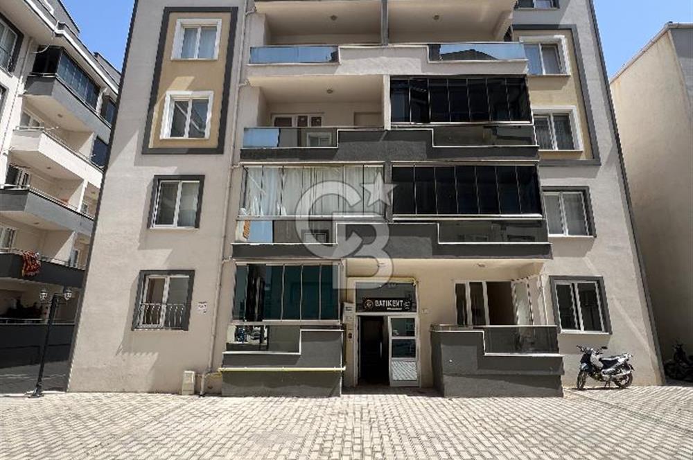 LAPSEKİ MERKEZDE SİTE İÇERİSİNDE CADDEYE YAKIN 5+2 SATILIK DUBLEKS DAİRE.