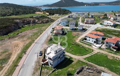 Ayvalık Küçükköy'de Satılık Müstakil İkiz villa 