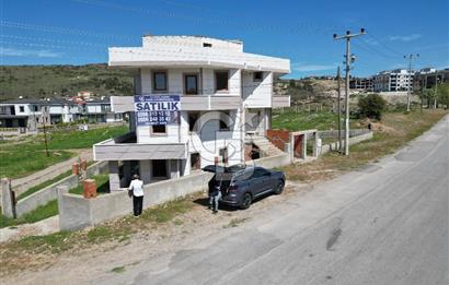 Ayvalık Küçükköy'de Satılık Müstakil İkiz villa 