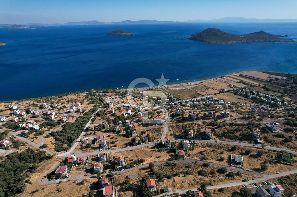 ÇANDARLI BİMEYKO SİTESİ'NDE DENİZ MANZARALI KÖŞE ARSA