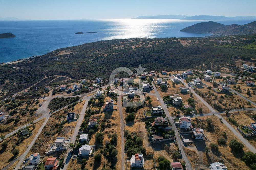 ÇANDARLI BİMEYKO SİTESİ'NDE DENİZ MANZARALI KÖŞE ARSA