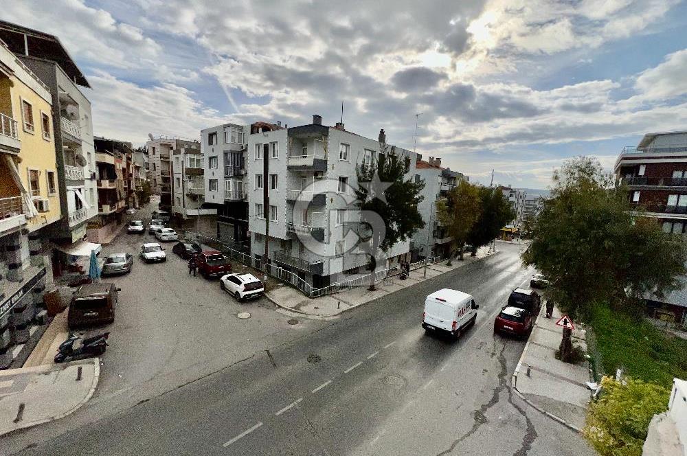 BUCA SEYFİ DEMİRSOY CADDESİ ÜZERİ SATILIK BAKIMLI 3+1