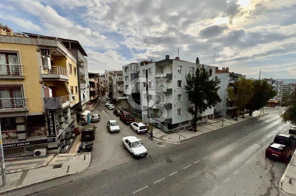 BUCA SEYFİ DEMİRSOY CADDESİ ÜZERİ SATILIK BAKIMLI 3+1