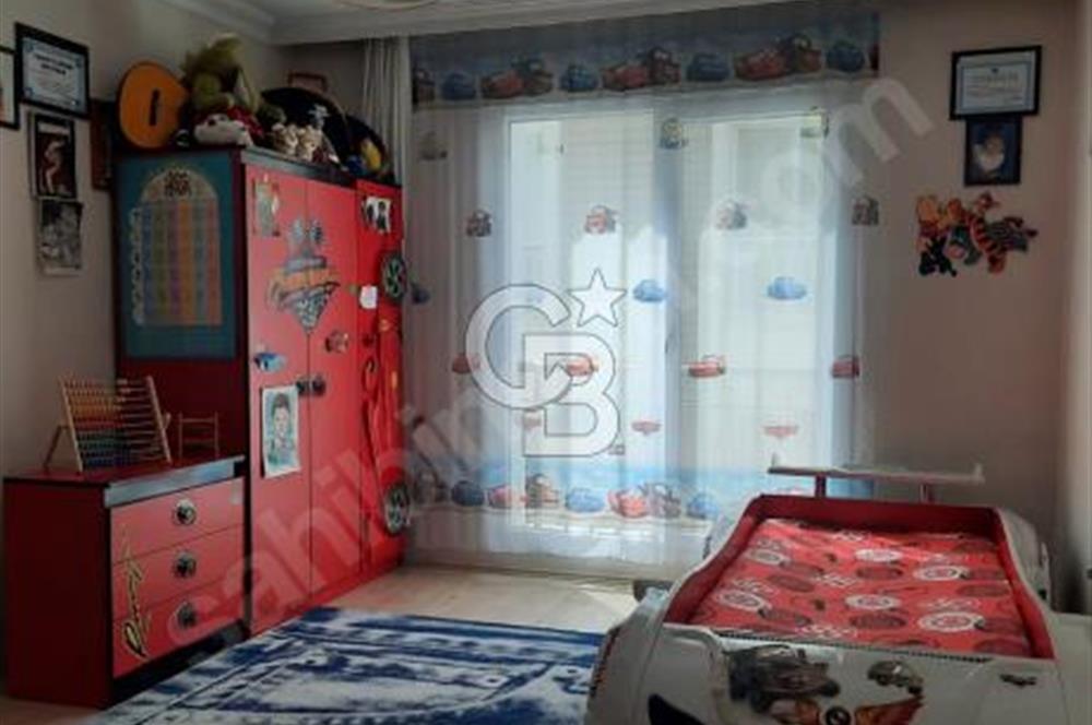 Ayvalık 150 Evler mahallesinde 3+1 kaloriferli satılık daire