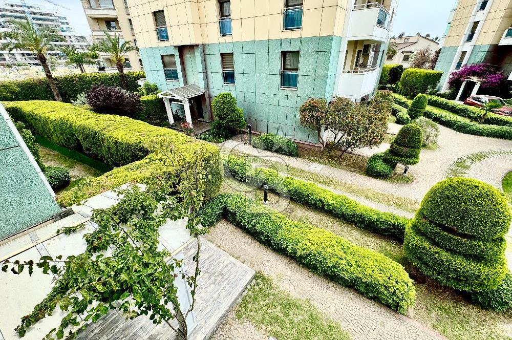 İzmir Mavişehir MAVİADA Sitesinde Kiralık 5+1 Bahçe Dubleksi