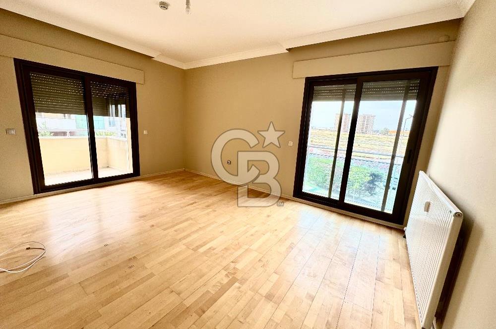 İzmir Mavişehir MAVİADA Sitesinde Kiralık 5+1 Bahçe Dubleksi