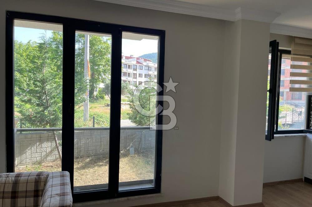 YALOVA ÇINARCIK YÜKSEK GİRİŞ DENİZE ÇOK YAKIN. SATILIK DAİRE 2+1