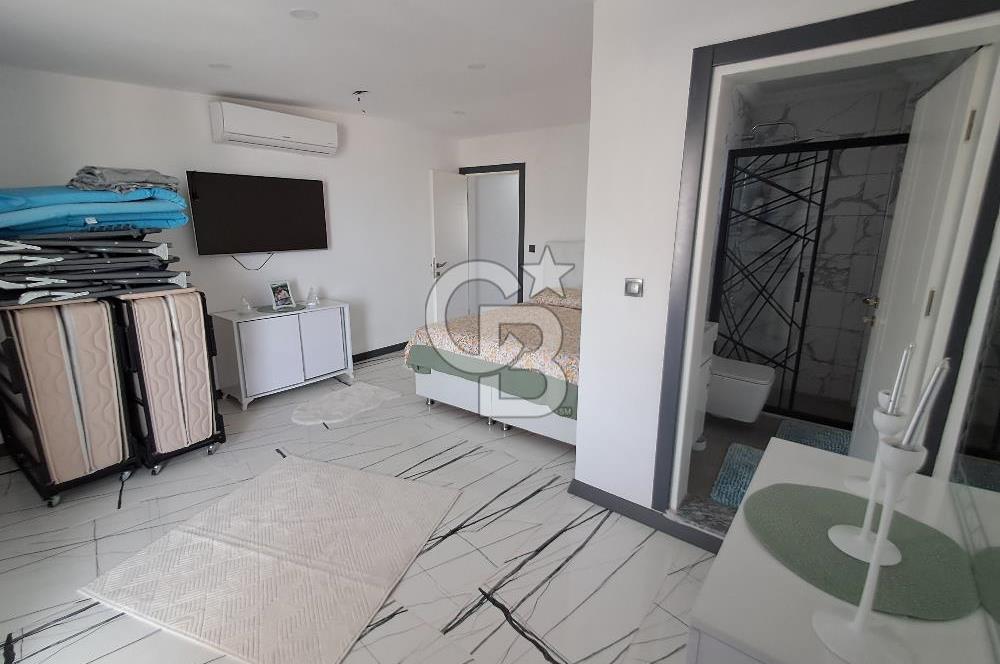 Akbük'te Prestijli 4+1 Villa -452m² Arsa Paylı-Yol Üstü-Havuzlu