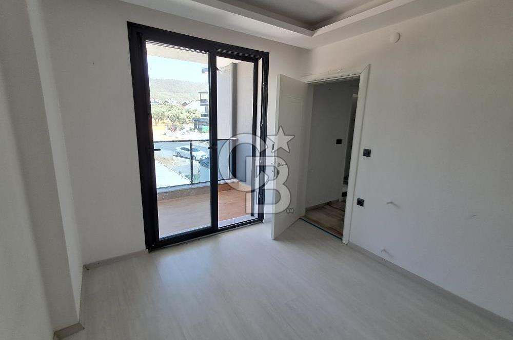 Akbük'te Prestijli 4+1 Villa -452m² Arsa Paylı-Yol Üstü-Havuzlu