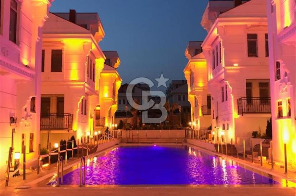 Büyükçekmece Güzelcede Denize 150m Satılık Villa