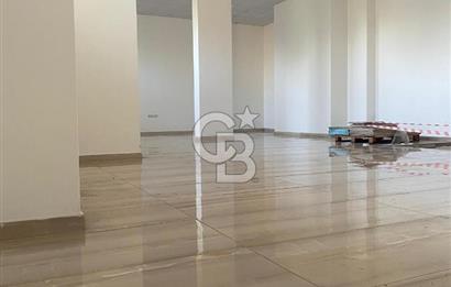 Kurumsala Özel Kapsamlı Kullanım Alanına Sahip 400+300m2 Kiralık Dükkan