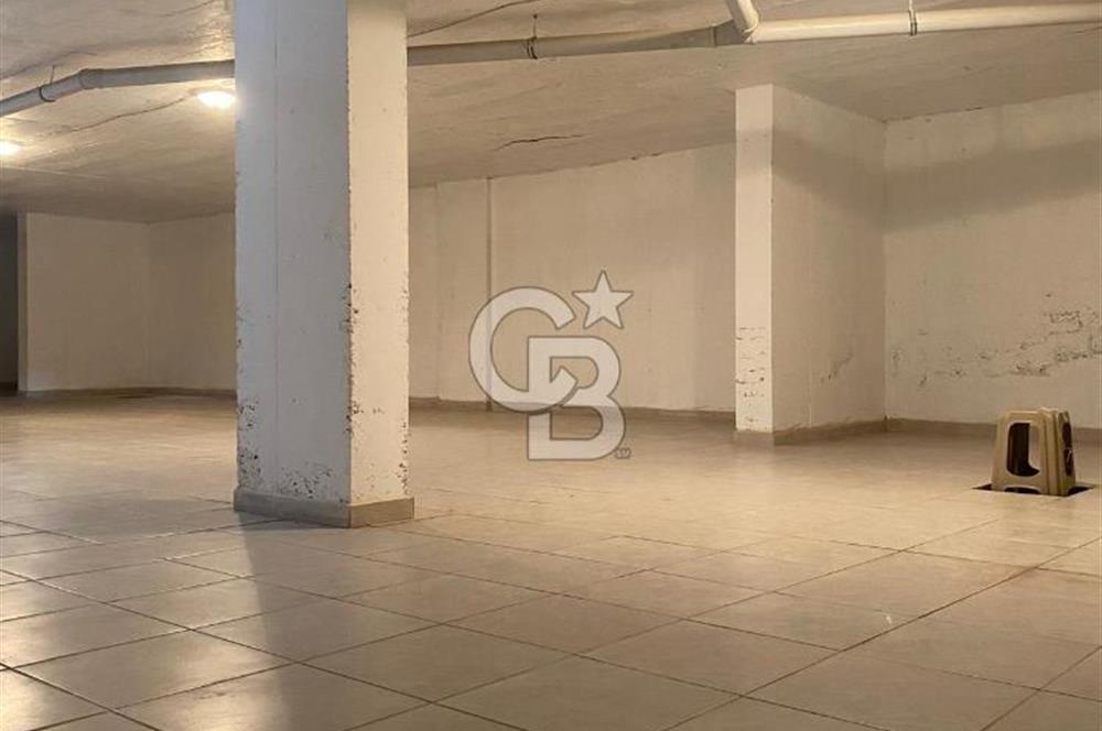 Kurumsala Özel Kapsamlı Kullanım Alanına Sahip 400+300m2 Kiralık Dükkan