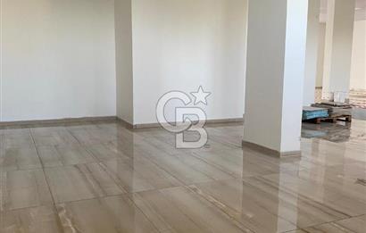 Kurumsala Özel Kapsamlı Kullanım Alanına Sahip 400+300m2 Kiralık Dükkan