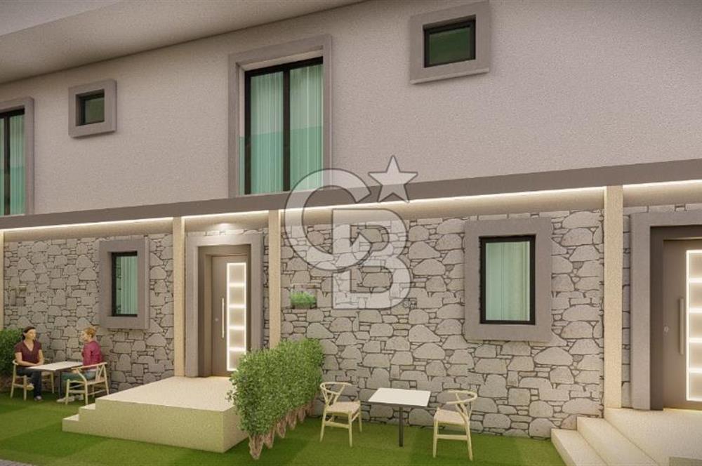 Çandarlı merkezde havuzlu sitede satılık villa