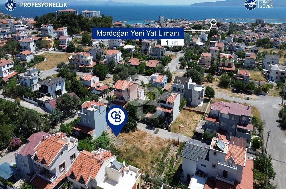 Karaburun Mordoğan Merkez'de Villa İmarlı 200 m2 Arsa