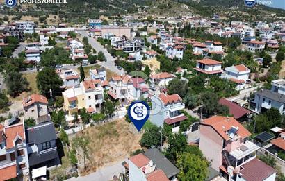 Karaburun Mordoğan Merkez'de Villa İmarlı 200 m2 Arsa