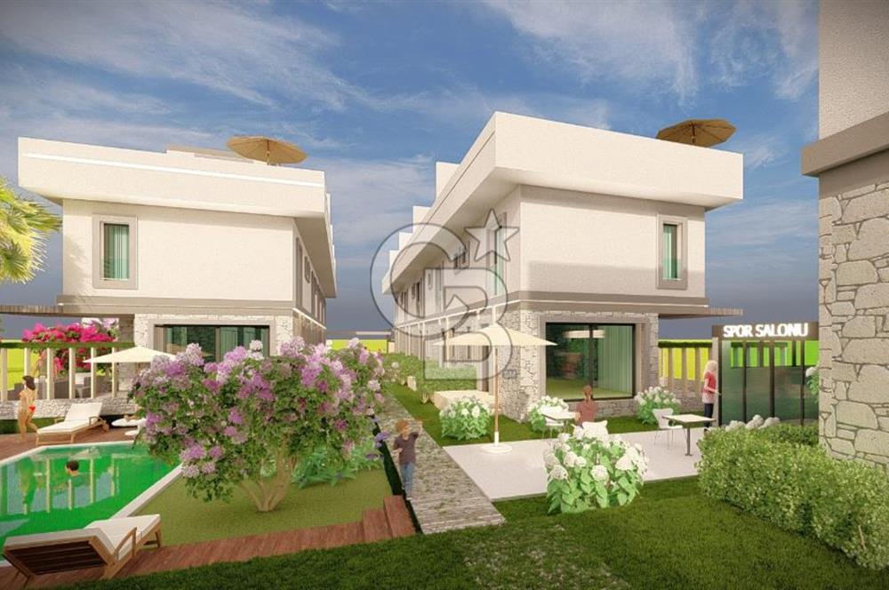 Çandarlı merkezde havuzlu sitede satılık villa