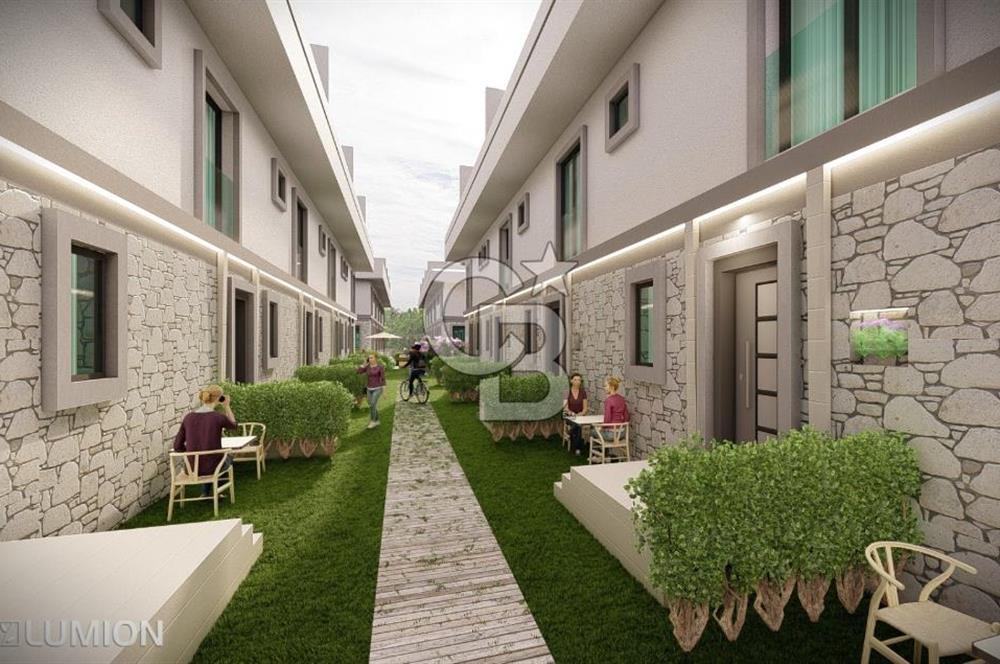 Çandarlı merkezde havuzlu sitede satılık villa