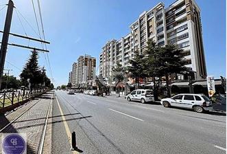 TALAS TRAMVAY DURAĞI YANI ÖDÜL'DE KAPALI OTOPARKLI SATILIK DAİRE