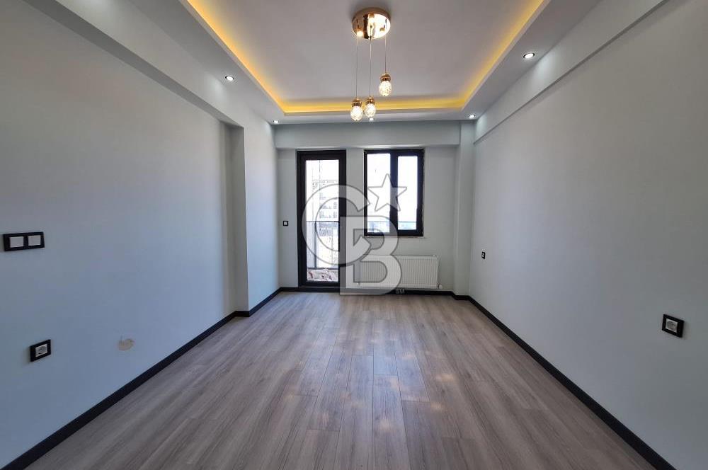 ÇANAKKALE MERKEZ ESENLER'DE HAVUZLU LÜKS 3+1 SATILIK DAİRE