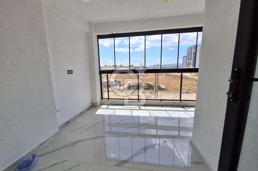 ÇANAKKALE MERKEZ ESENLER'DE HAVUZLU LÜKS 3+1 SATILIK DAİRE