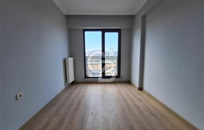 ÇANAKKALE ESENLER'DE HAVUZLU LÜKS SİTEDE 1+1 SATILIK DAİRE