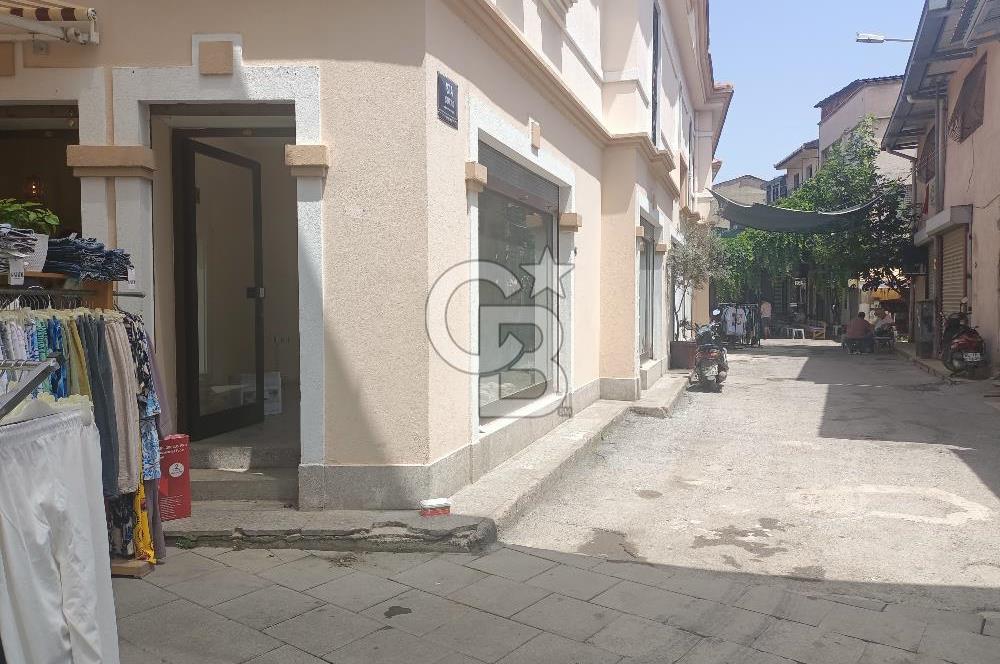 İZMİR, KEMERALTI, ANTİKACILAR ÇARŞISI'NDA 30 M2 KİRALIK DÜKKAN