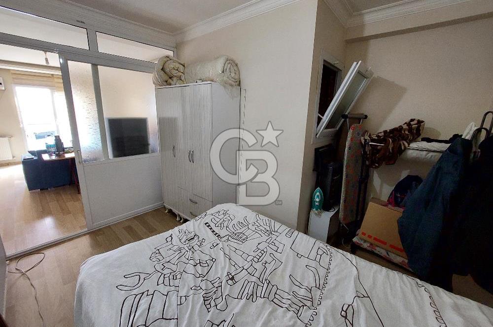 BORNOVA KIZILAY MAHALLESİNDE ARA KAT SATILIK EŞYALI 1+1 DAİRE