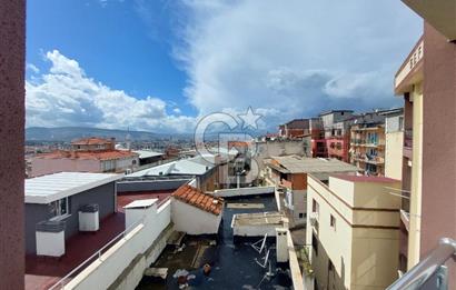 BORNOVA KIZILAY MAHALLESİNDE ARA KAT SATILIK EŞYALI 1+1 DAİRE