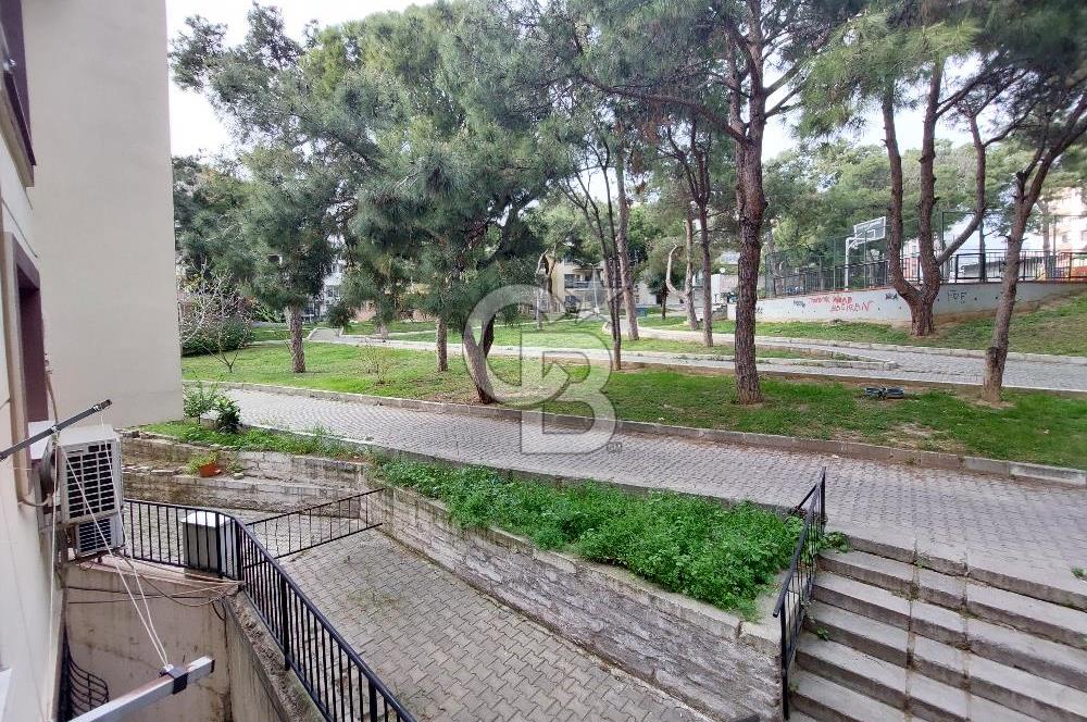 BORNOVA KIZILAY MAHALLESİNDE ARA KAT SATILIK EŞYALI 1+1 DAİRE