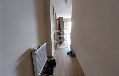 BORNOVA KIZILAY MAHALLESİNDE ARA KAT SATILIK EŞYALI 1+1 DAİRE