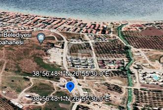 Dikili Çandarlı'da Deniz Manzaralı 403 m2 İmarlı Arsa