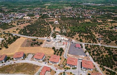 KINIK TOKİ KONUTLARINDA ALTI ADET DEPOLU DÜKKAN VE ARSASI