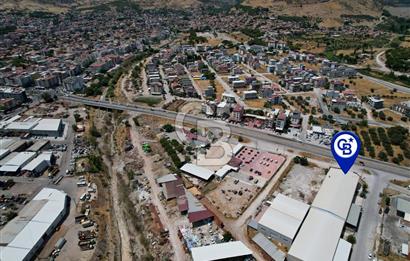 BERGAMA MERKEZDE ANAYOLA SIFIR MAĞAZA 