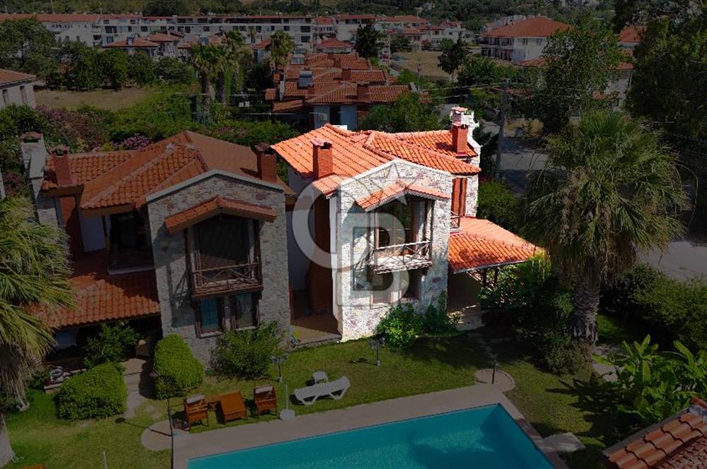 Eski Datça'da Havuzlu Müstakil 110m² Bahçeli Garajlı Villa