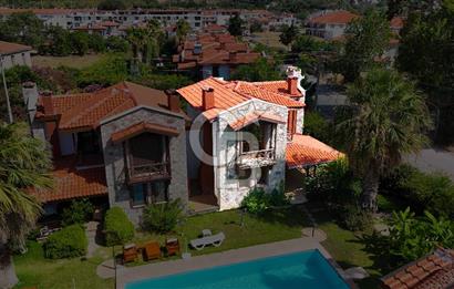 Eski Datça'da Havuzlu Müstakil 110m² Bahçeli Garajlı Villa