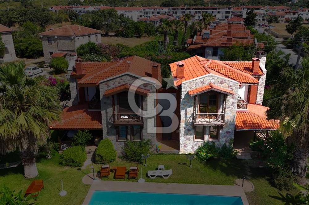 Eski Datça'da Havuzlu Müstakil 110m² Bahçeli Garajlı Villa