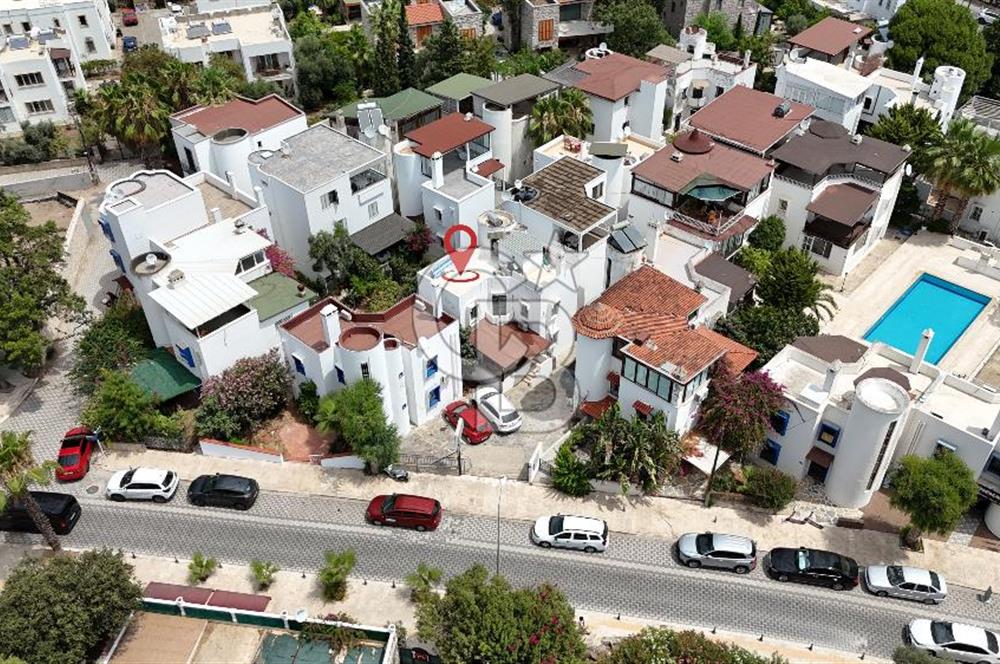 Bodrum Eskiçeşme Anayola Sıfır Havuzlu Satılık Villa-İşyeri