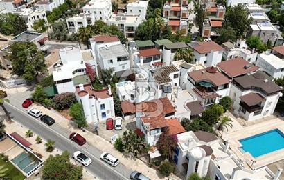 Bodrum Eskiçeşme Anayola Sıfır Havuzlu Satılık Villa-İşyeri