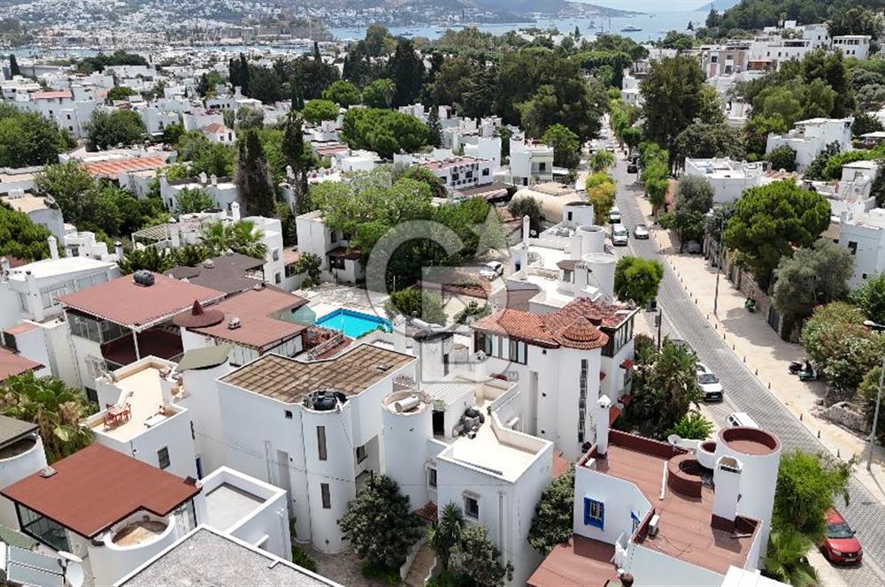 Bodrum Eskiçeşme Anayola Sıfır Havuzlu Satılık Villa-İşyeri