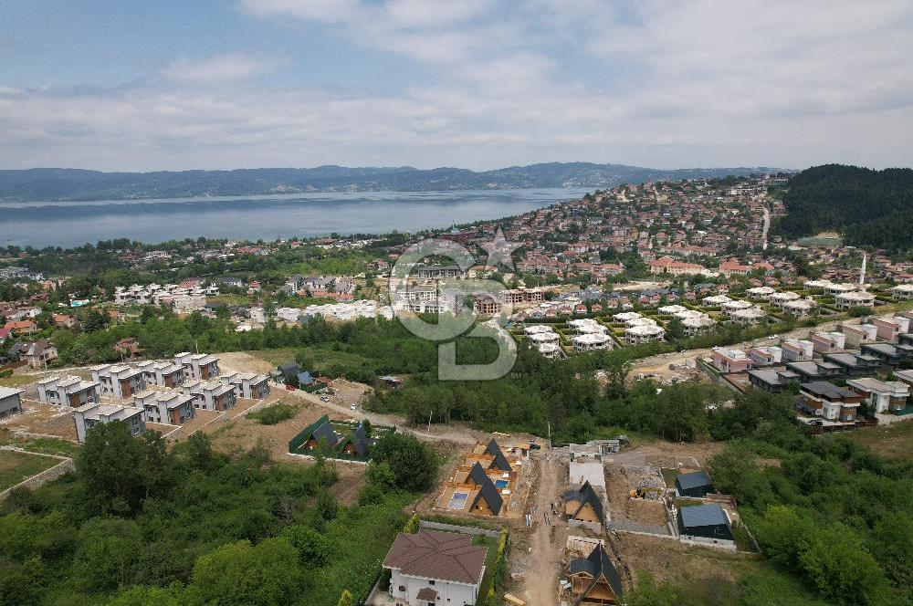 Sapanca Ünlücede Lüx villa (eşyalı müstakil ısıtmalı havuz)