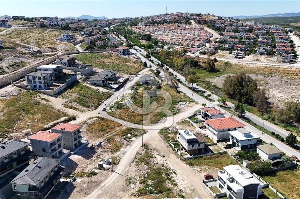 Villakent girişi Flamingo Cad.'si yakını muhteşem konumda 933 m2