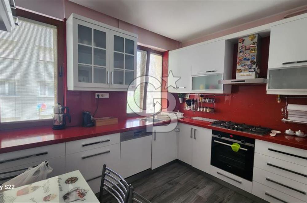 GÖZTEPE MERKEZDE DİNÇ BİNADA SATILIK 3+1 DAİRE