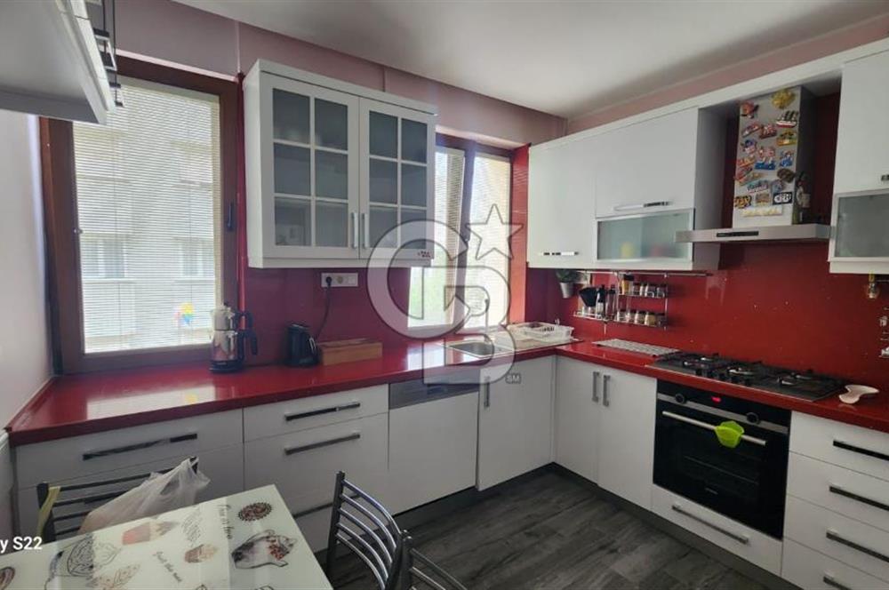 GÖZTEPE MERKEZDE DİNÇ BİNADA SATILIK 3+1 DAİRE