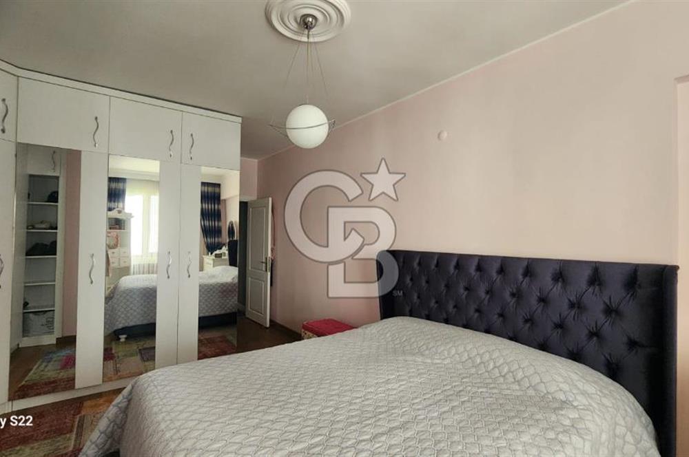 GÖZTEPE MERKEZDE DİNÇ BİNADA SATILIK 3+1 DAİRE