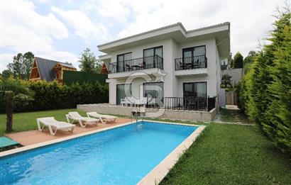 Sapanca Ünlücede Lüx villa (eşyalı müstakil ısıtmalı havuz)