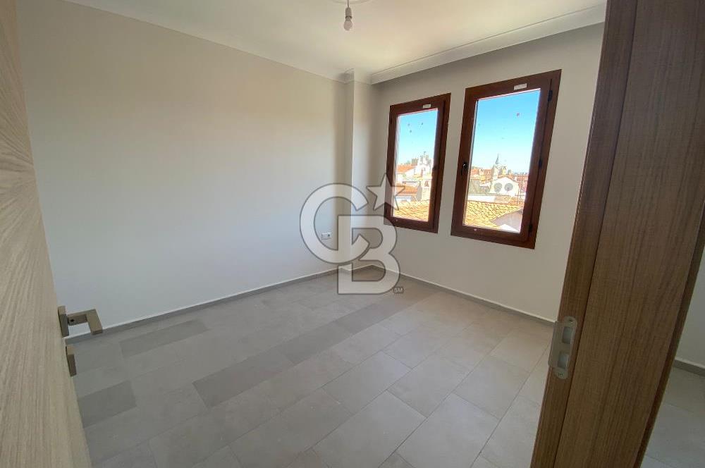 MUĞLA MERKEZDE SIFIR 1+1 BİNADA KULLANIŞLI MANZARALI KİRALIK DAİRE