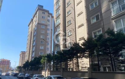 Ümraniye BE-SA Sitesinde Satılık 4+1 Balkonlu 145m2 Brüt Daire