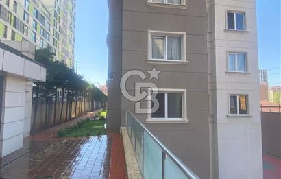 Ümraniye BE-SA Sitesinde Satılık 4+1 Balkonlu 145m2 Brüt Daire