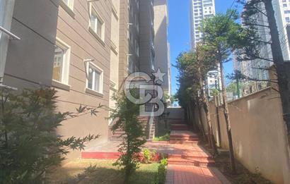 Ümraniye BE-SA Sitesinde Satılık 4+1 Balkonlu 145m2 Brüt Daire